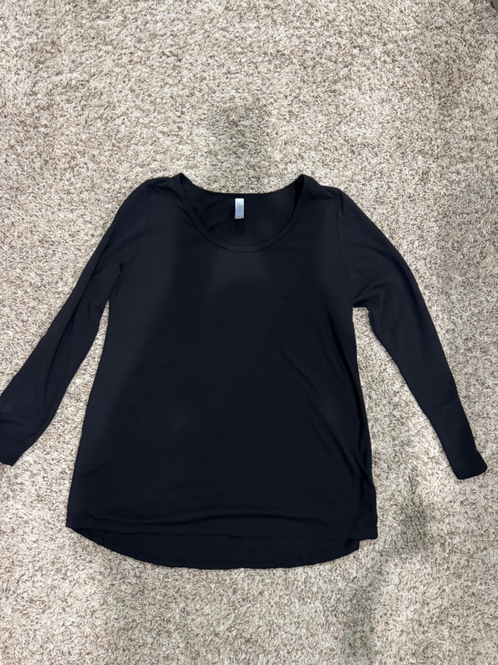LuLaRoe black long sleeved shirt size Large